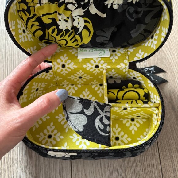 Vera Bradley Baroque Floral Pattern Jewelry Case Quilted Cotton Travel Organizer - Picture 3 of 17